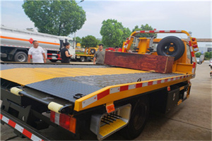 汉南附近拖车电话号码服务